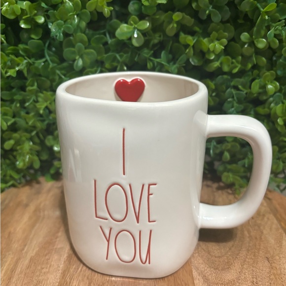 RAE Dunn NWT White Ceramic 'I Love You' Mug with Red Heart - Picture 1 of 3
